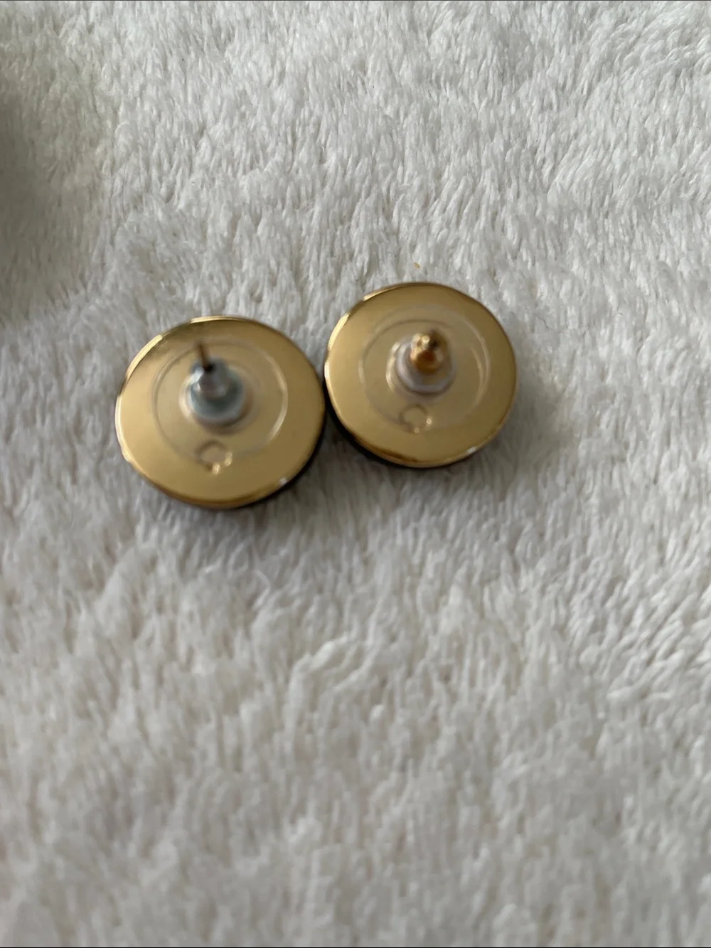 Kate Spade magnetic hinged daisy bracelet and matching earrings - Picture 4 of 9